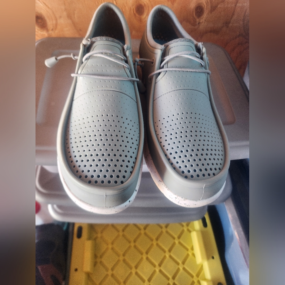 NWOT Reef Water Coast Men's Shoes - Gray Size 11 - Picture 5 of 5